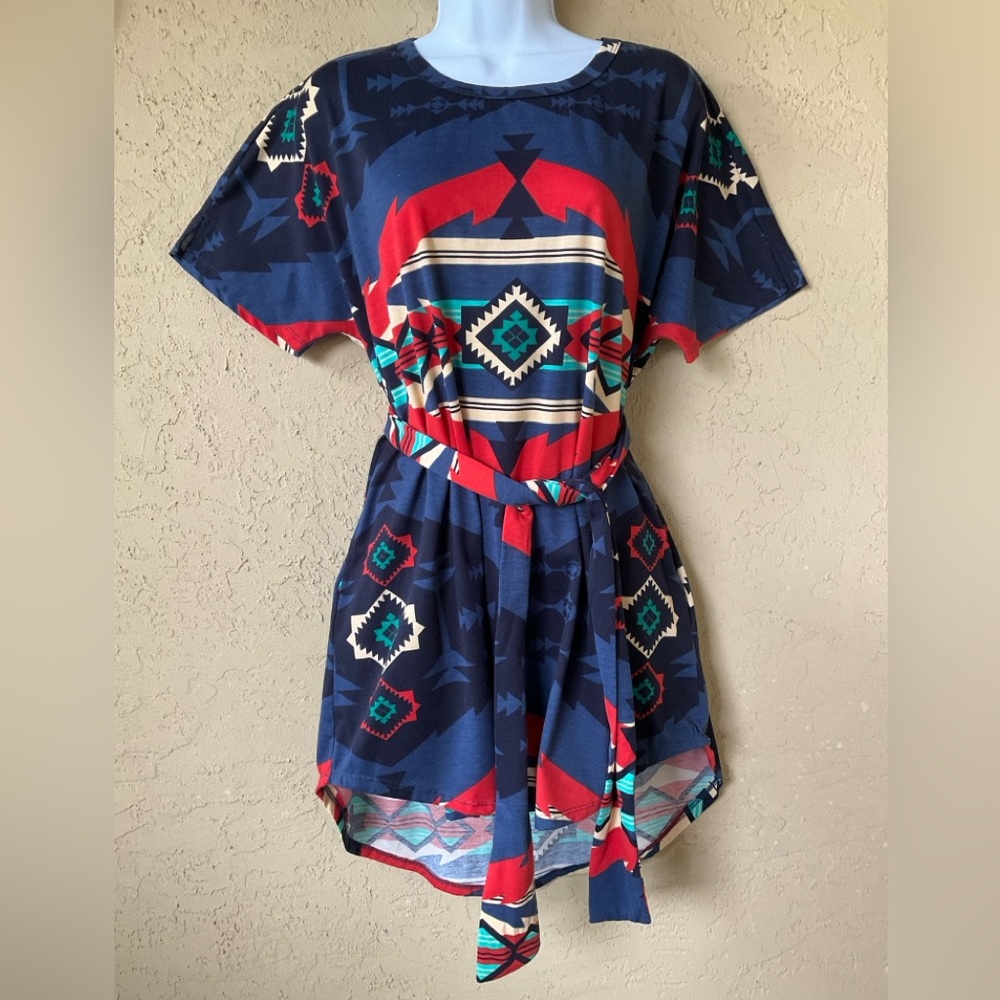 Lularoe Mitzi tunic w/pockets